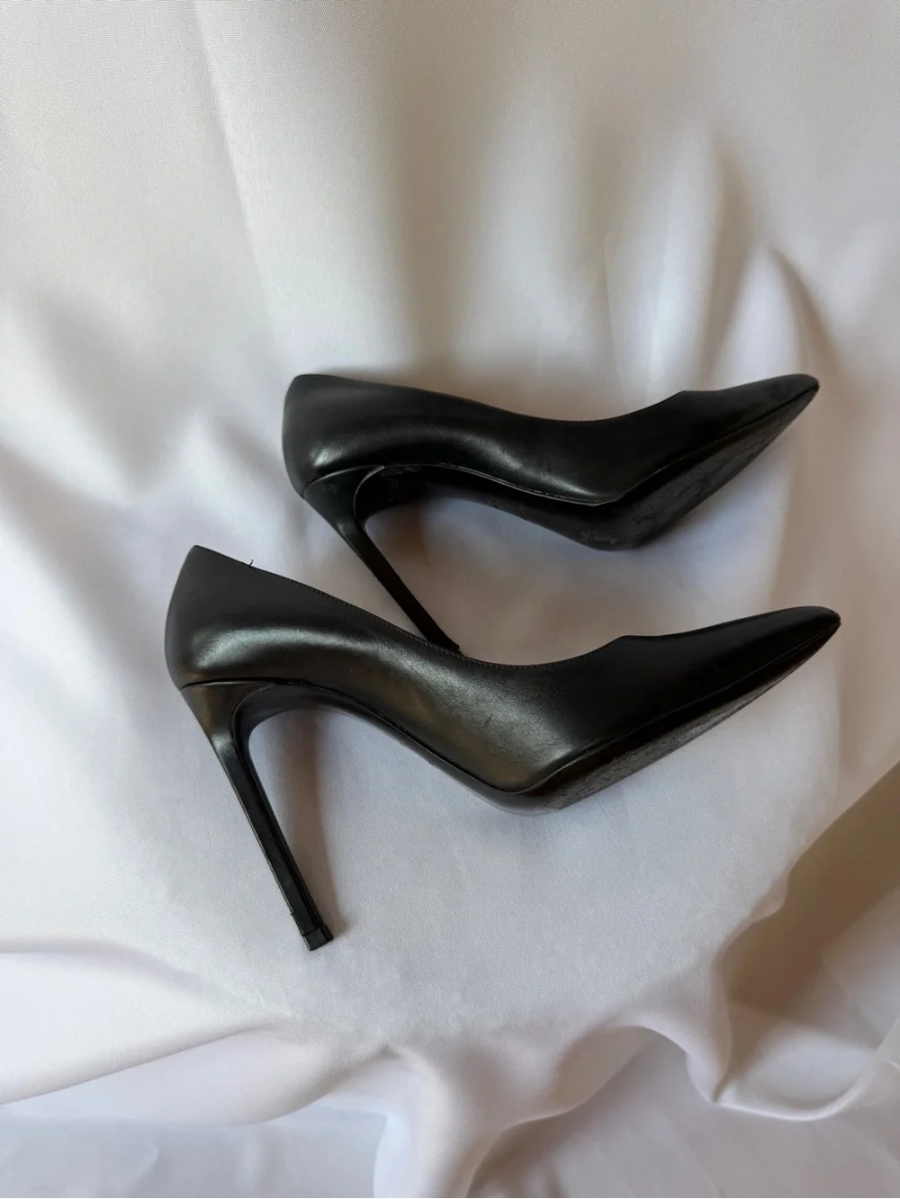Saint Laurent Black Leather Pointed-Toe Pumps